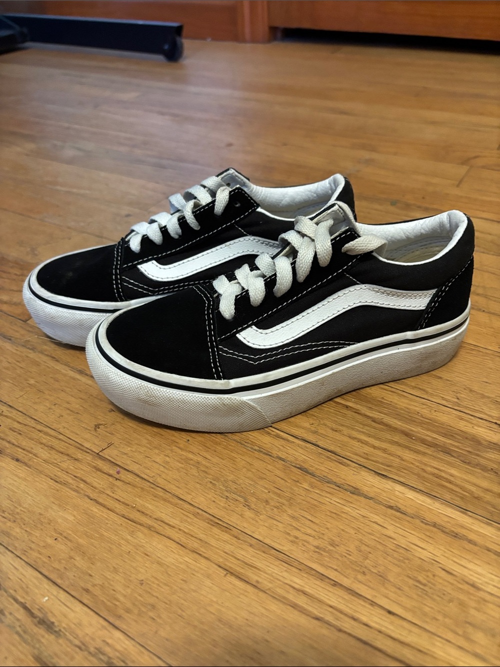 Vans Kids Black & White Skate Sneakers with Contrast Stripe